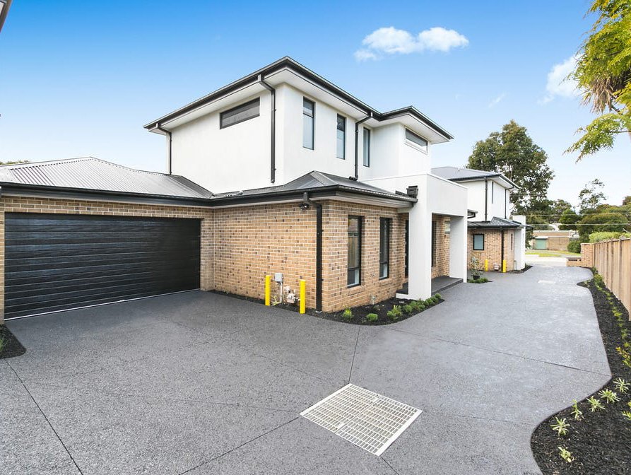 2/14 Lusher Road, Croydon image 1
