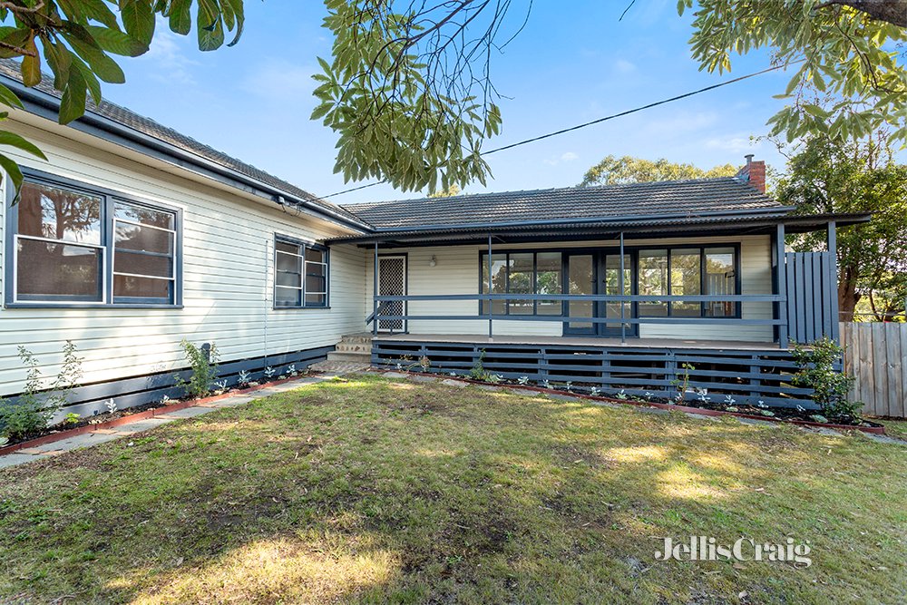 214 Main Road, Lower Plenty image 1