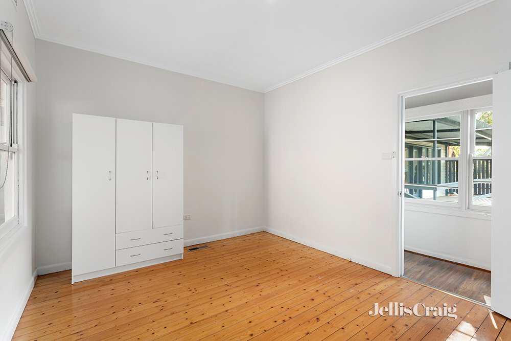 214 Main Road, Lower Plenty image 5