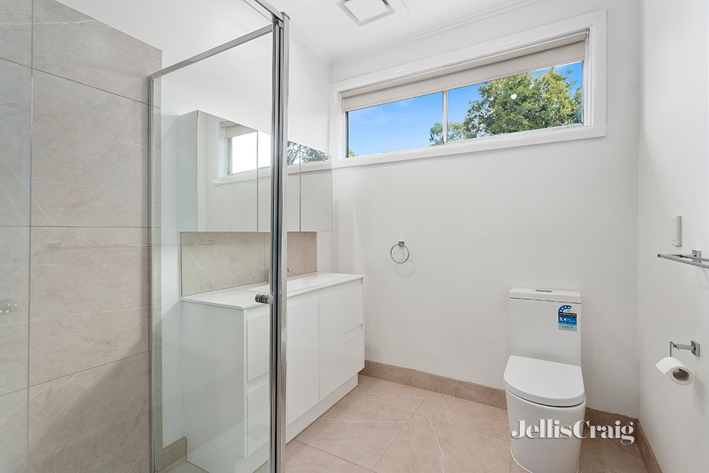 214 Main Road, Lower Plenty image 7