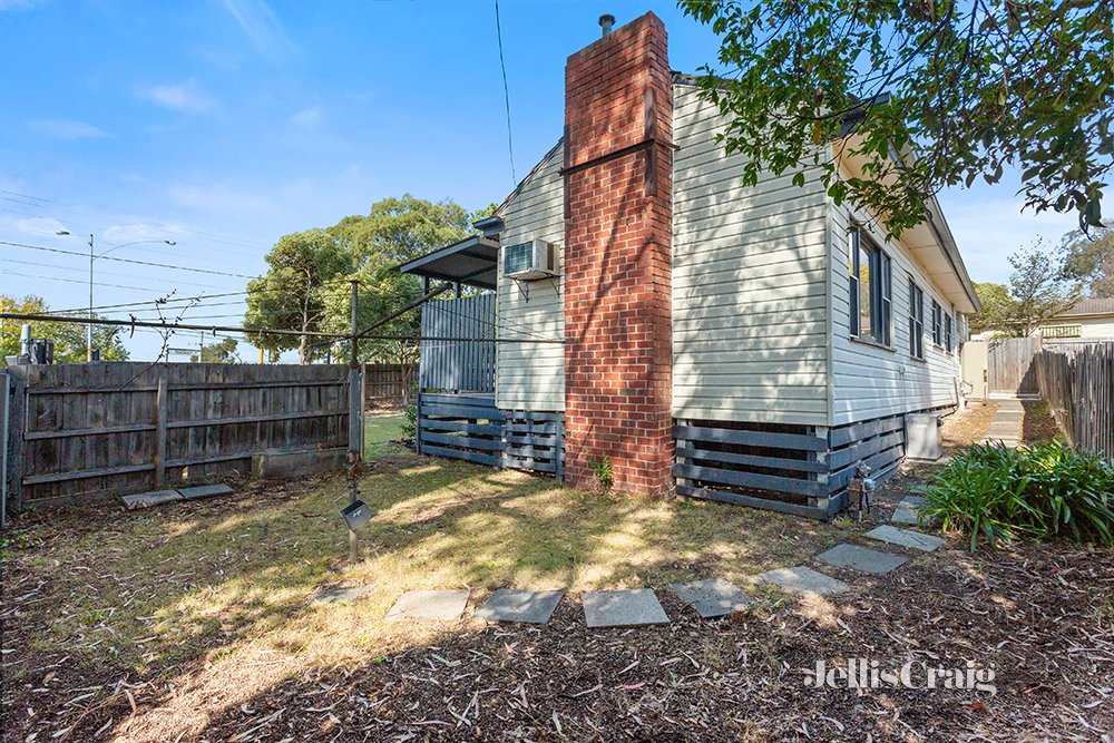 214 Main Road, Lower Plenty image 9
