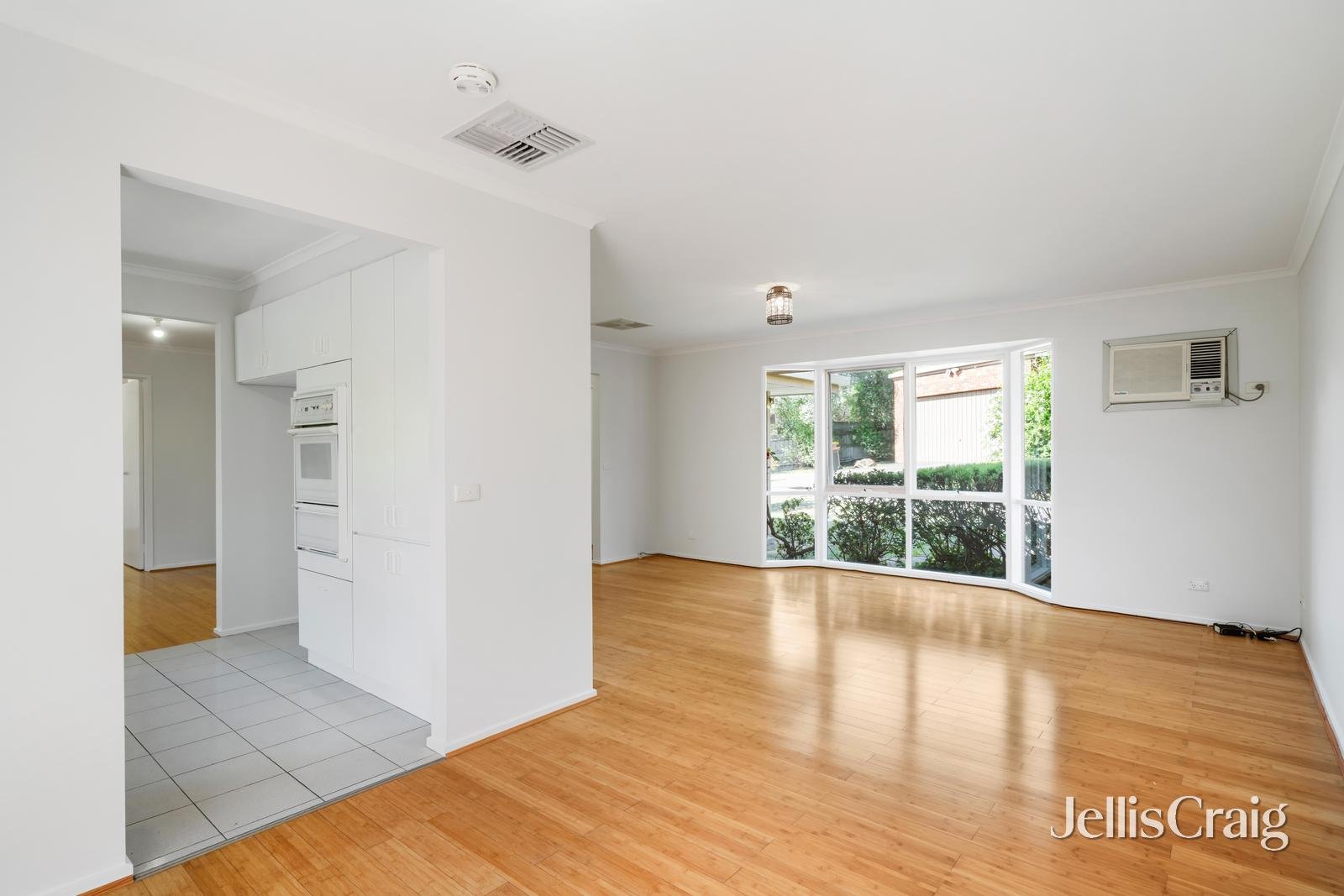 2/14 Mantell Street, Doncaster&nbsp;East image 3