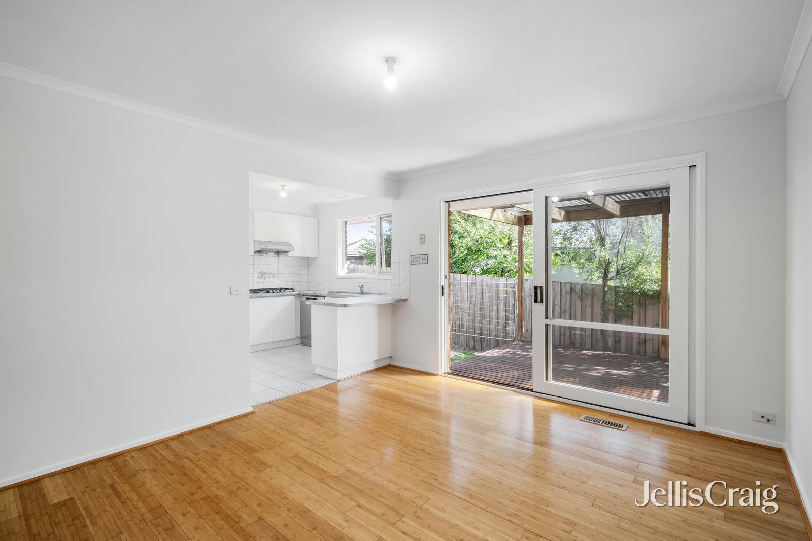 2/14 Mantell Street, Doncaster&nbsp;East image 4