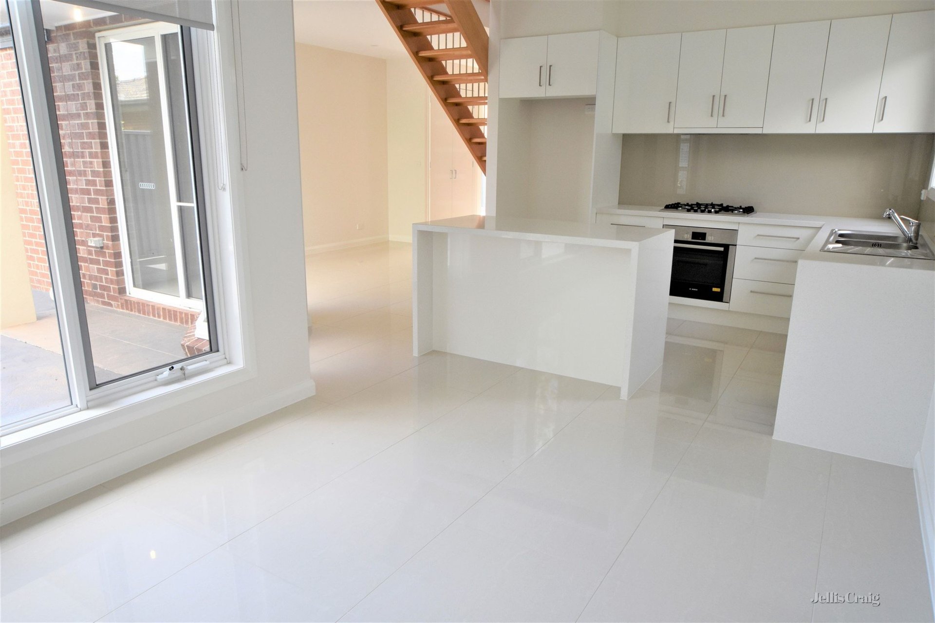 2/14 Mountfield Avenue, Malvern&nbsp;East image 3