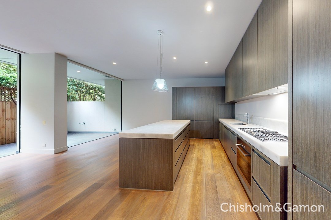 2/14 North Road, Brighton image 4