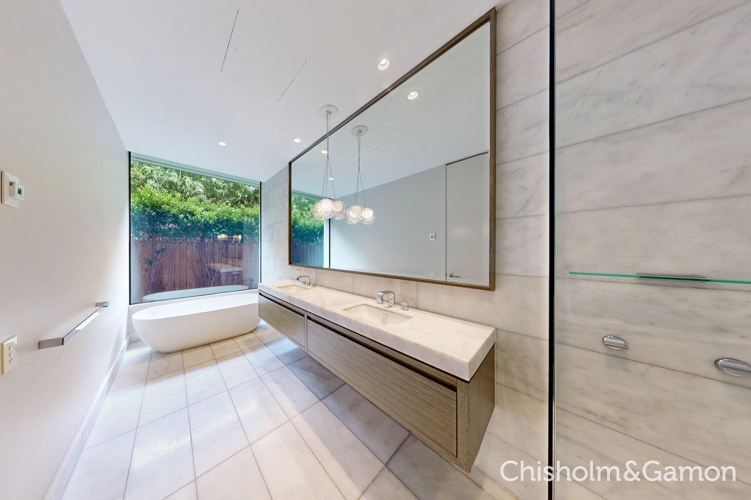2/14 North Road, Brighton image 8