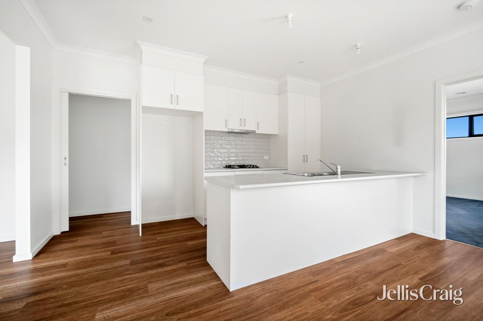 2/14 Rance Road, Delacombe image 2
