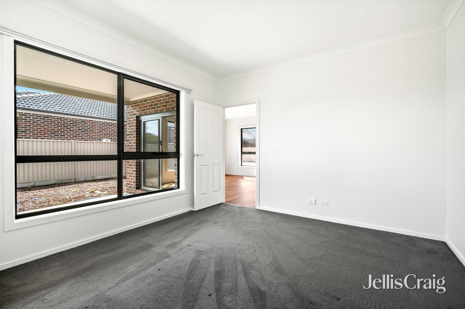2/14 Rance Road, Delacombe image 6