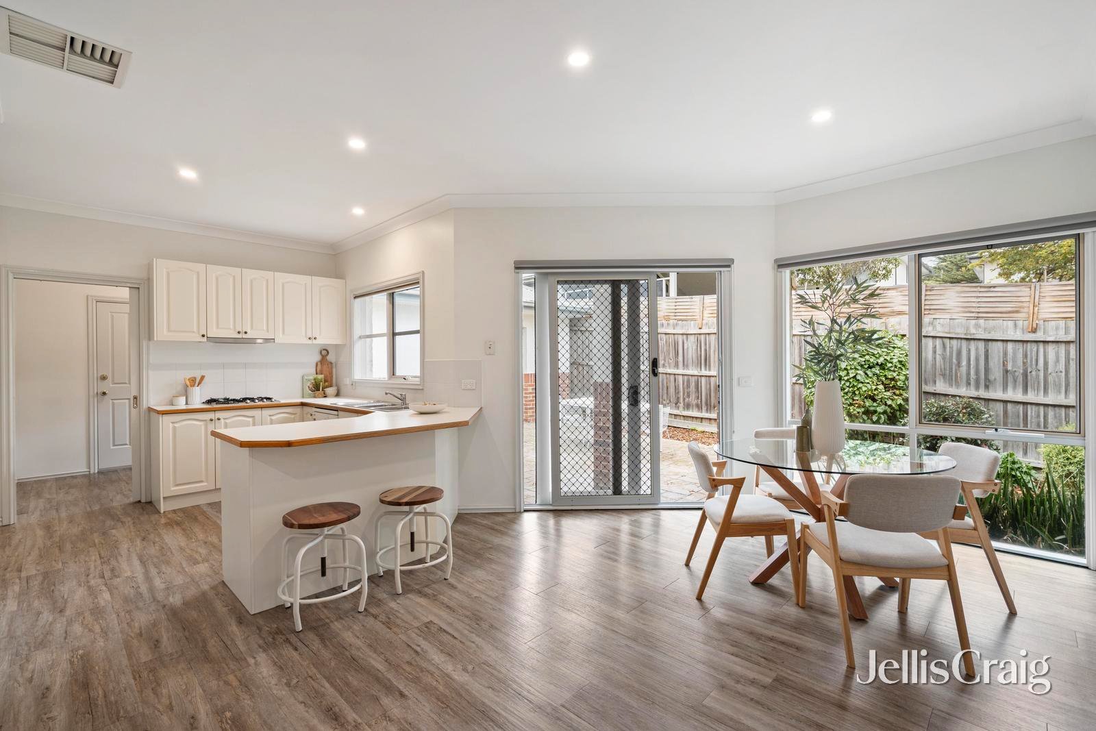 2/14 Ryland Avenue, Croydon image 4