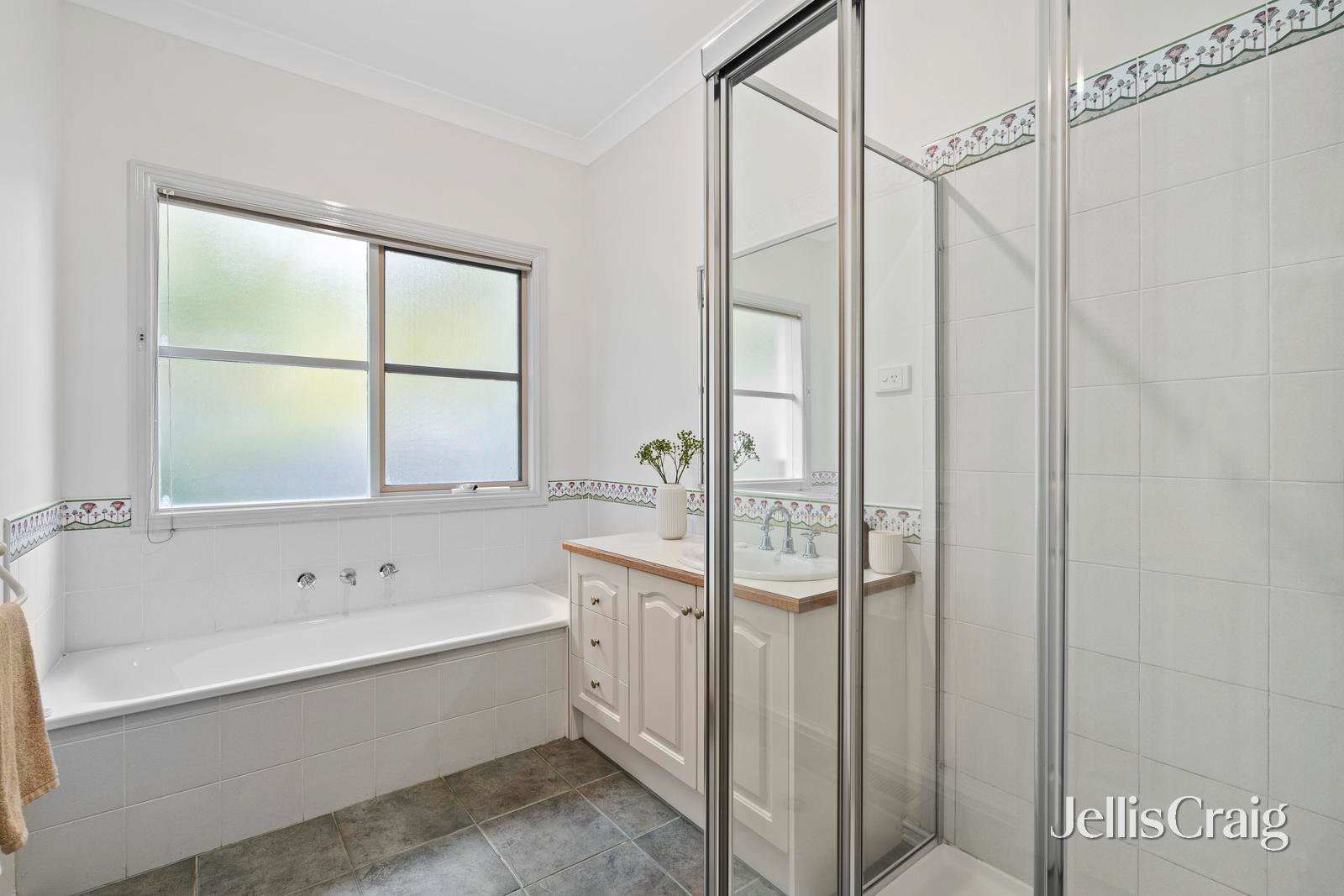 2/14 Ryland Avenue, Croydon image 9