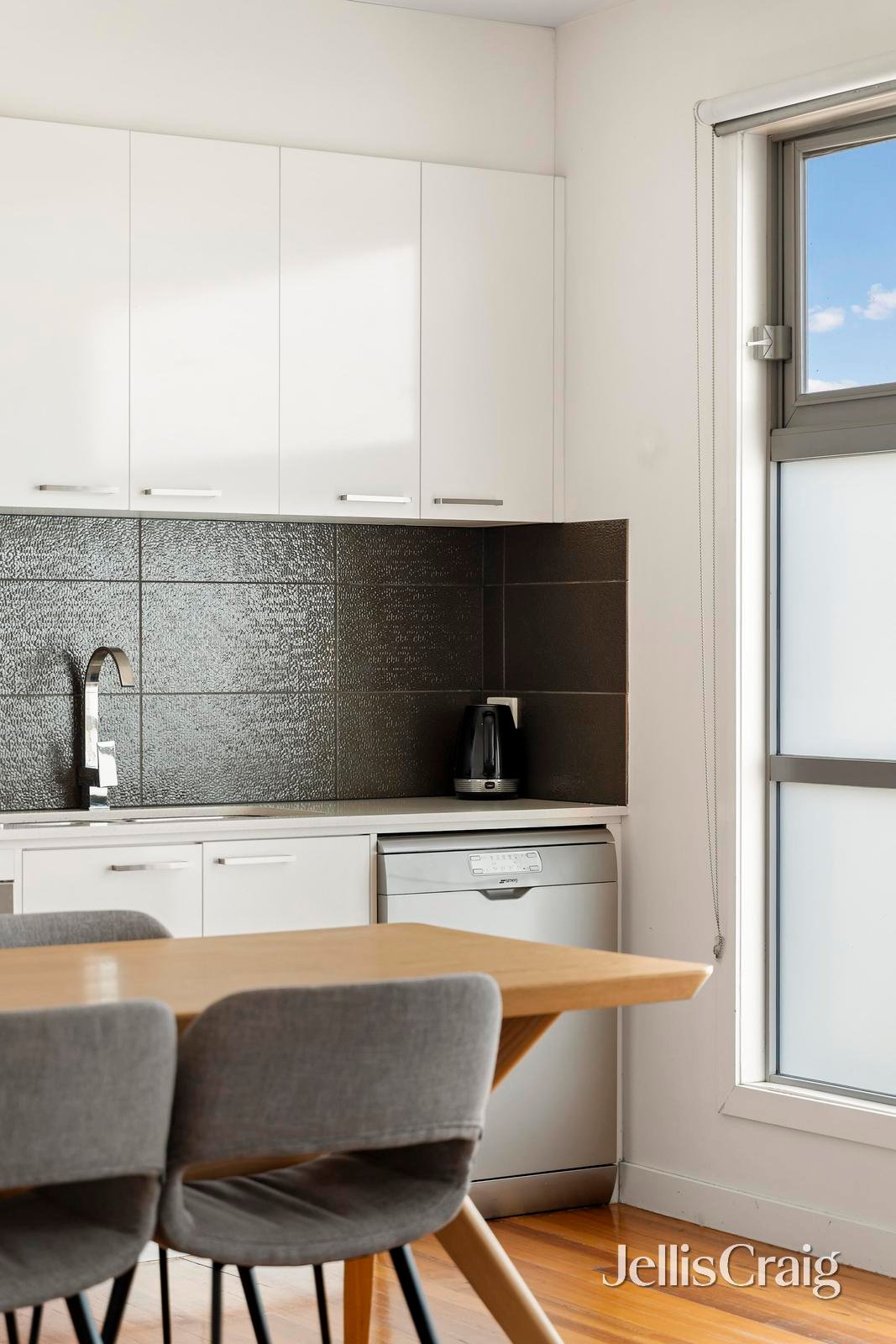 2/14 Sandown Road, Ascot&nbsp;Vale image 4