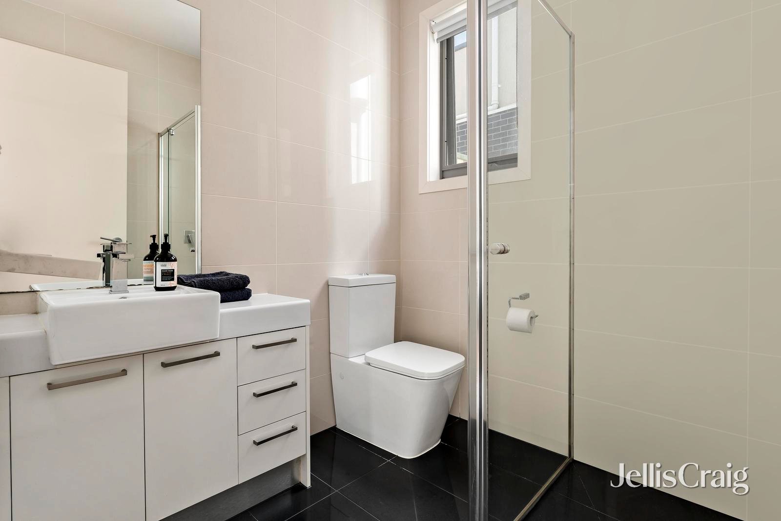 2/14 Sandown Road, Ascot&nbsp;Vale image 8