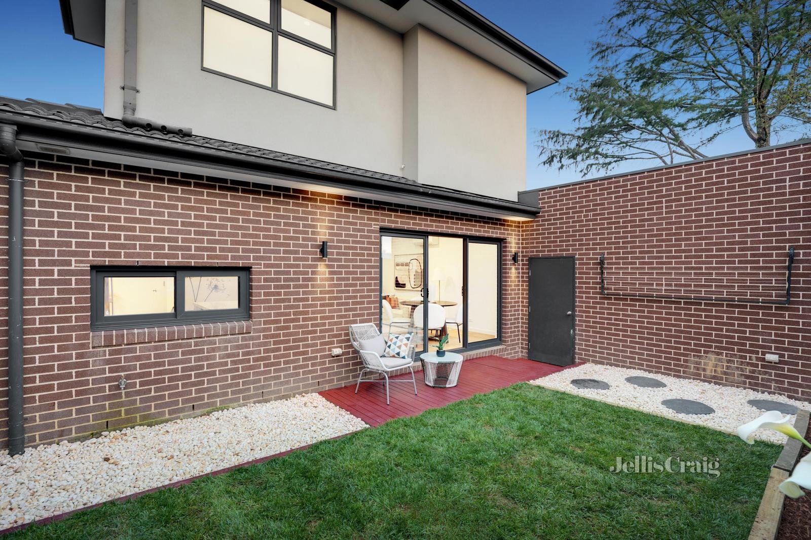 2/14 Stanley Grove, Blackburn image 11