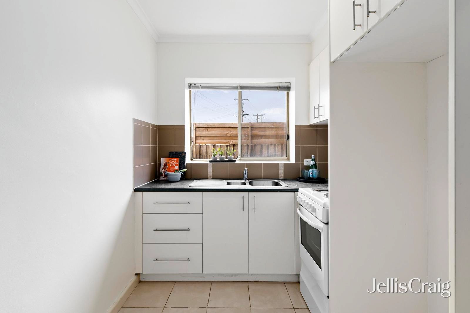 2/14 Stevedore Street, Williamstown image 4