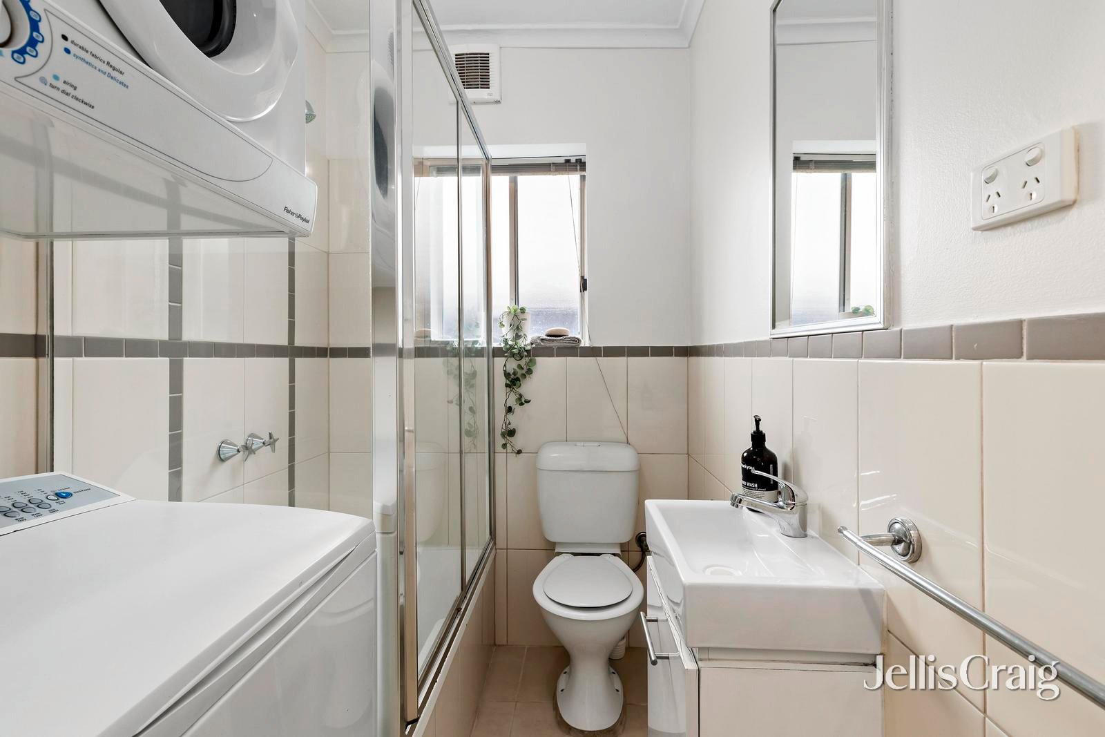 2/14 Stevedore Street, Williamstown image 7