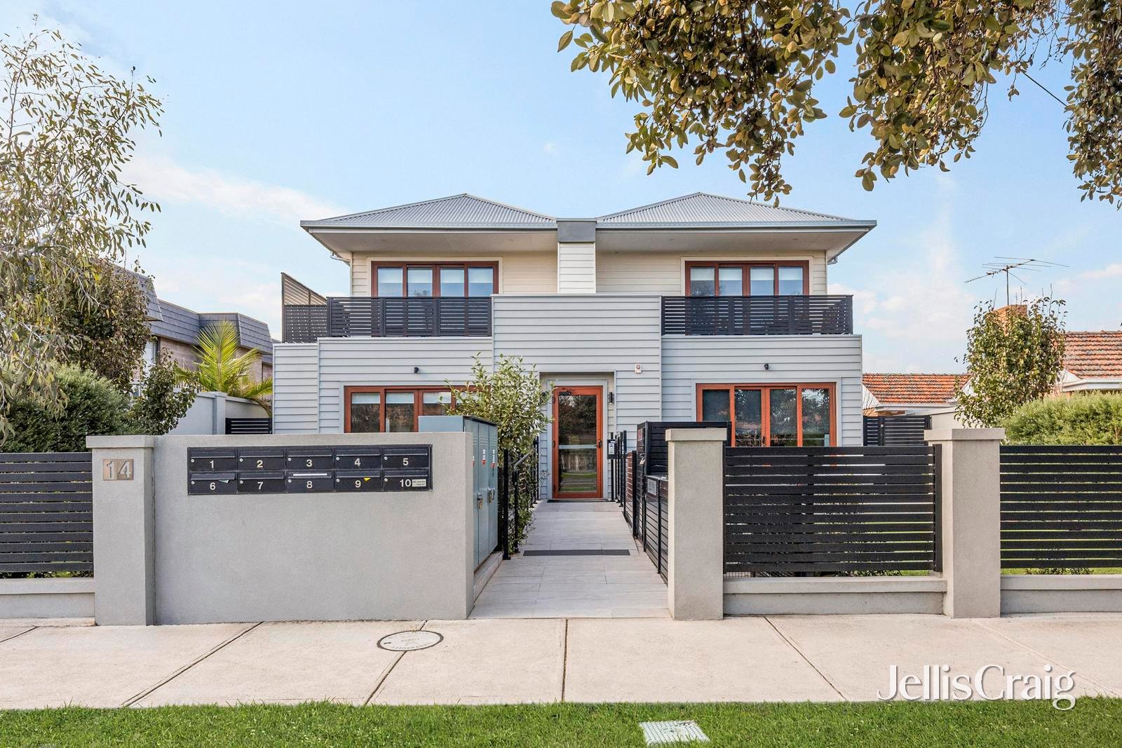 2/14 Victoria Street, Williamstown image 1
