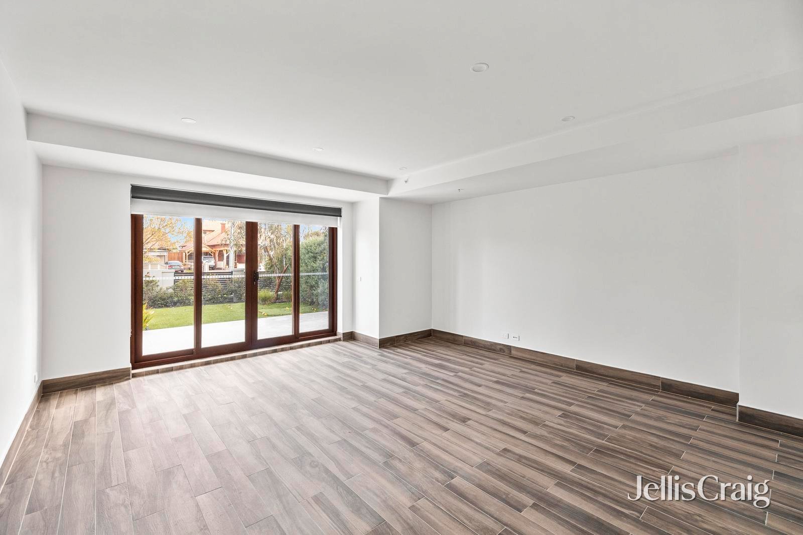 2/14 Victoria Street, Williamstown image 3