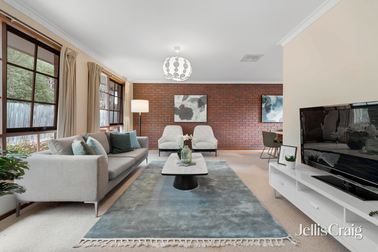 2/14 Vine Street, Blackburn image 2