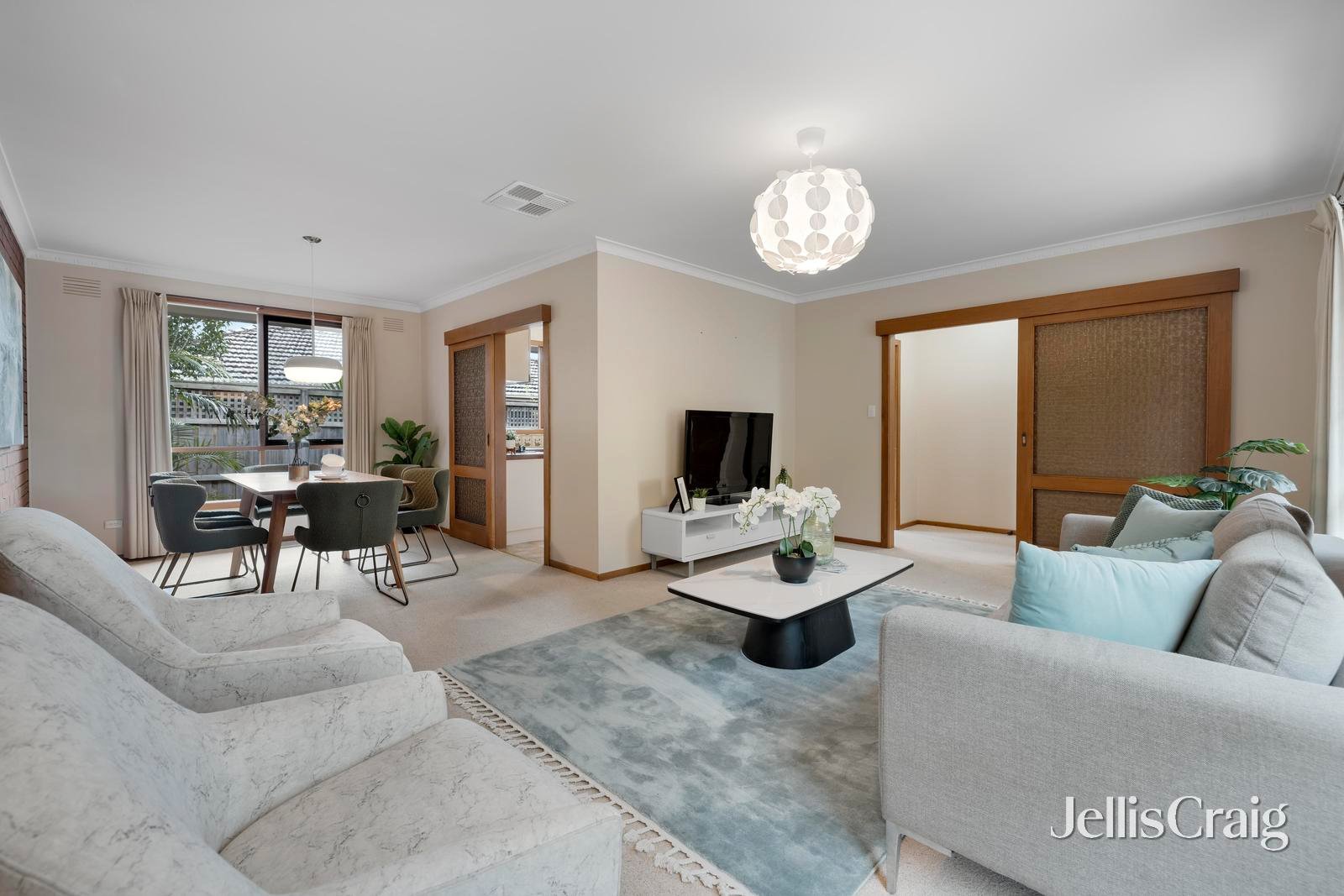 2/14 Vine Street, Blackburn image 3