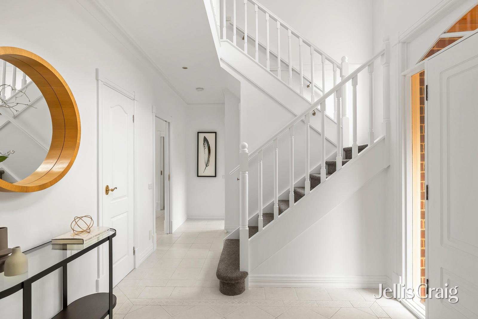 2/14 Weir Street, Balwyn image 4