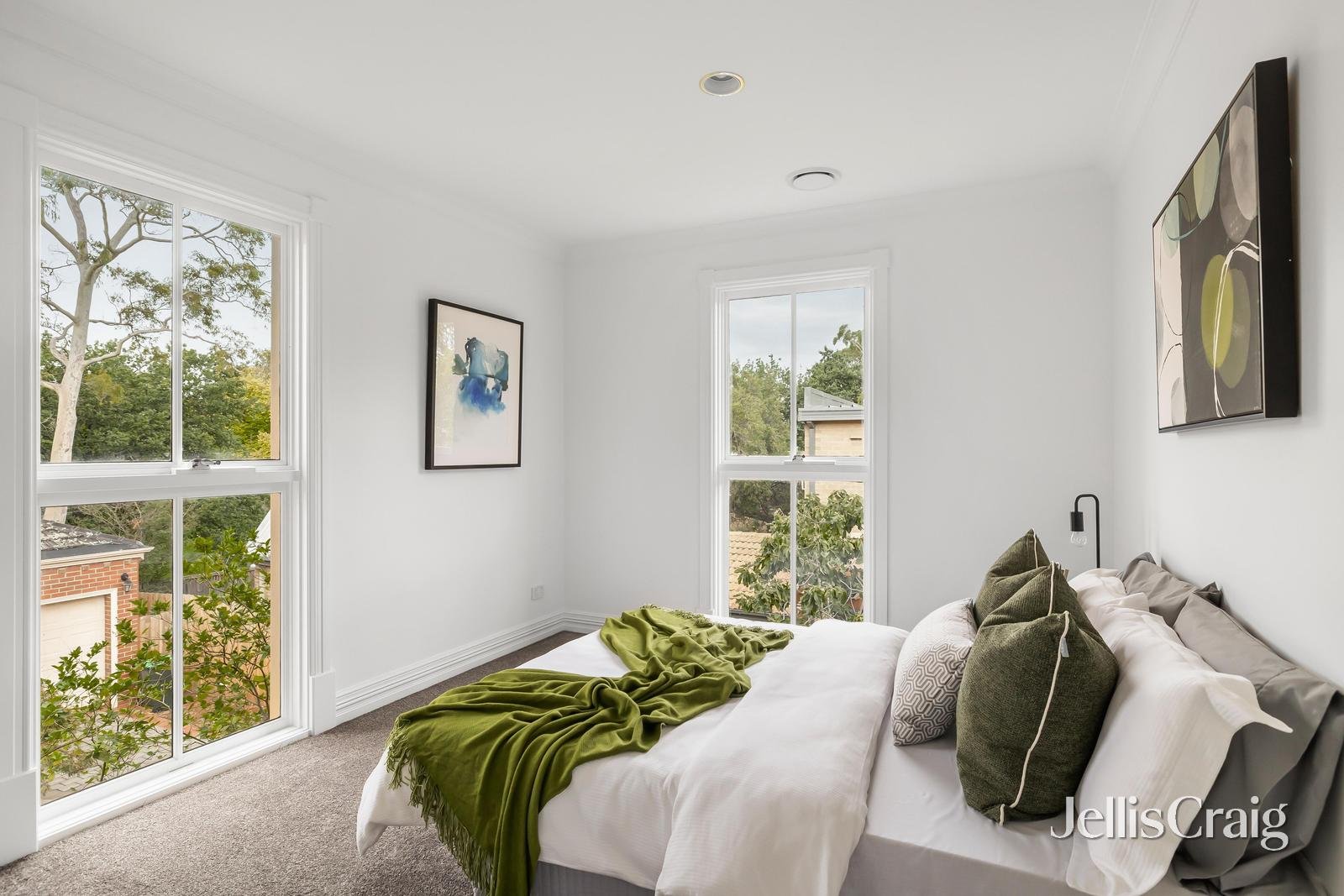 2/14 Weir Street, Balwyn image 9