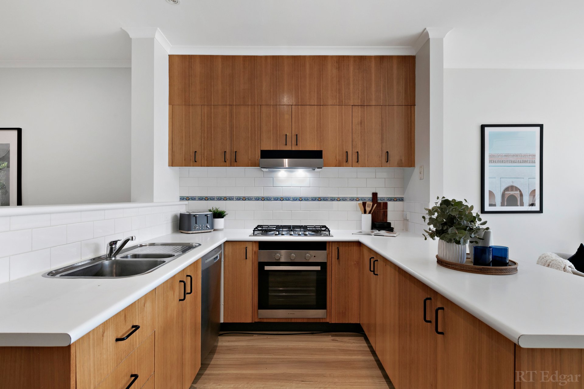 Property Gallery Thumbnail 3