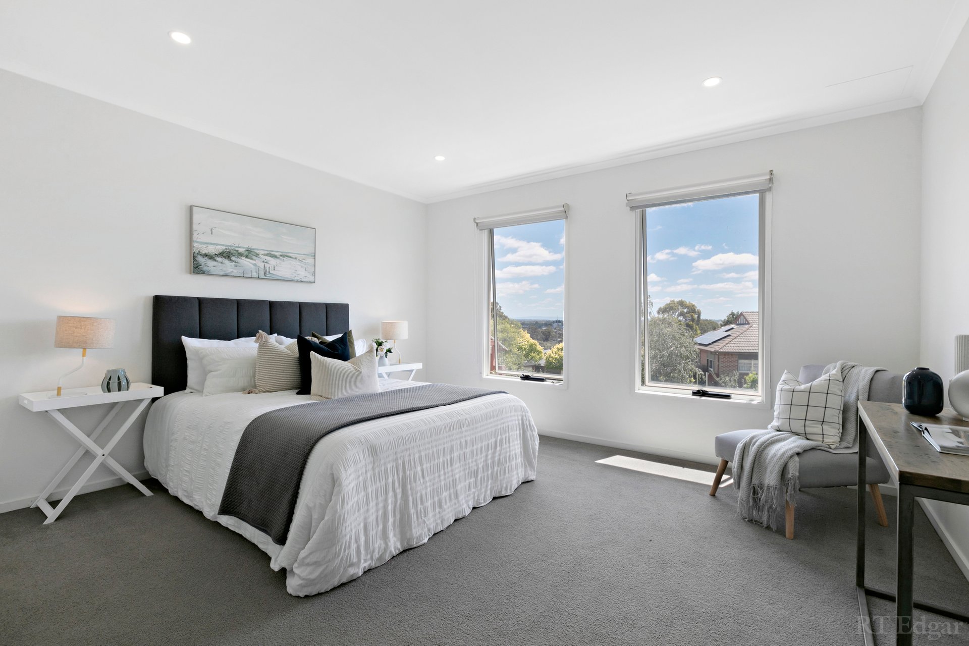 Property Gallery Thumbnail 6