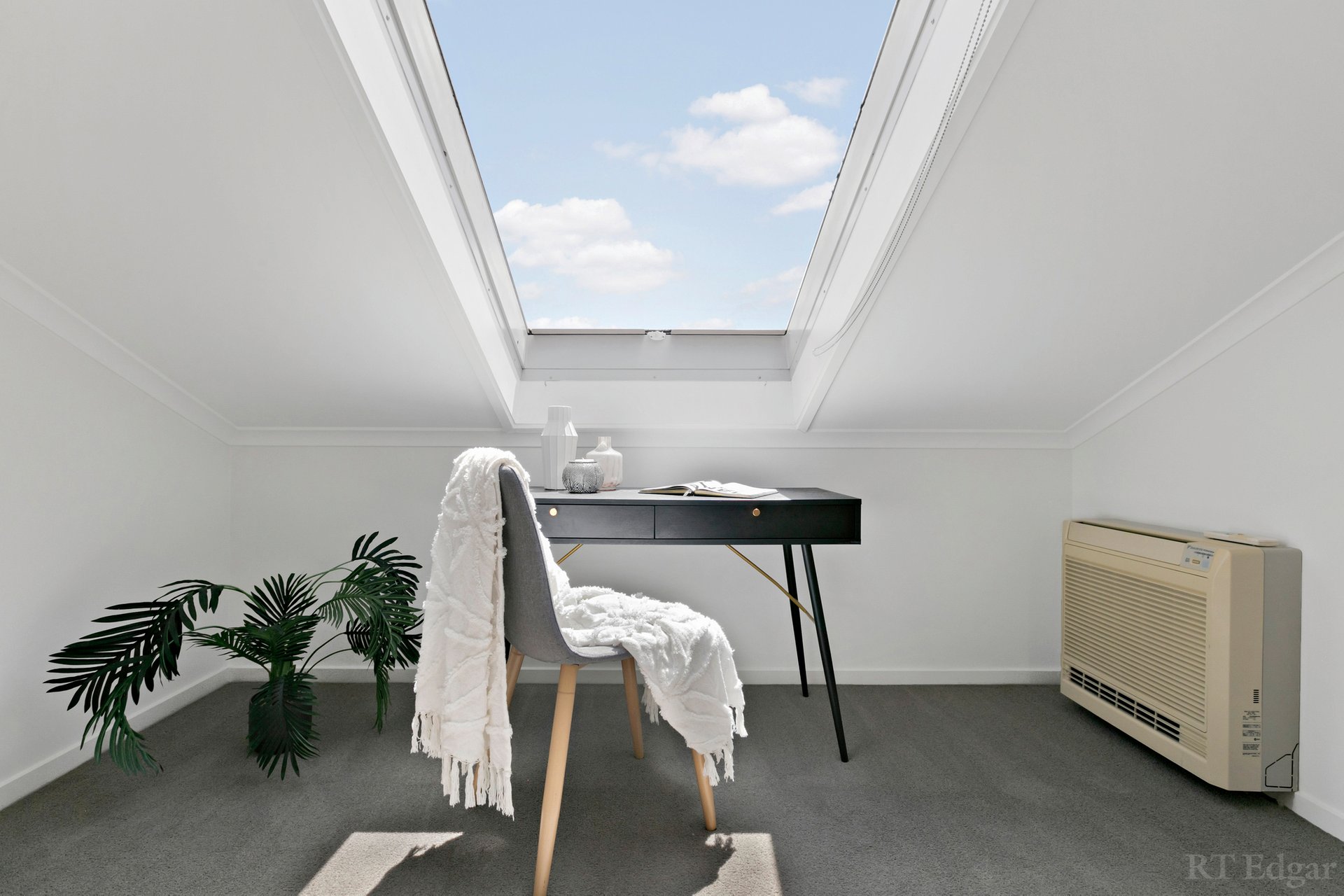 Property Gallery Thumbnail 8