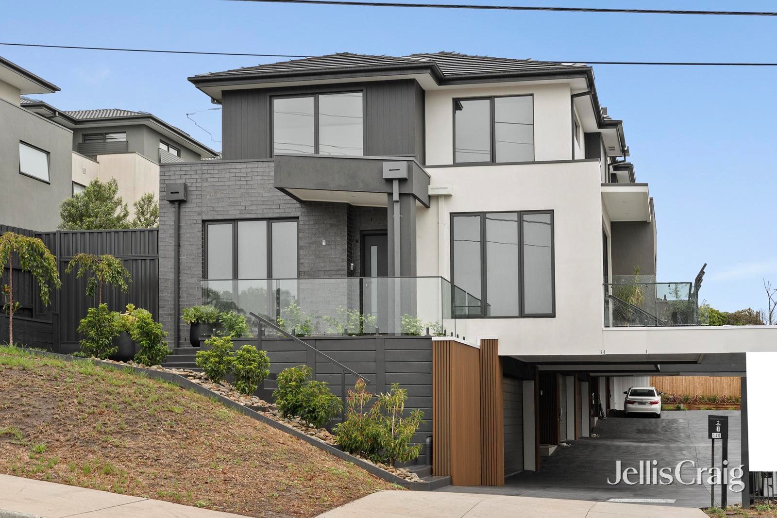 2/140 Parker Street, Templestowe image 1