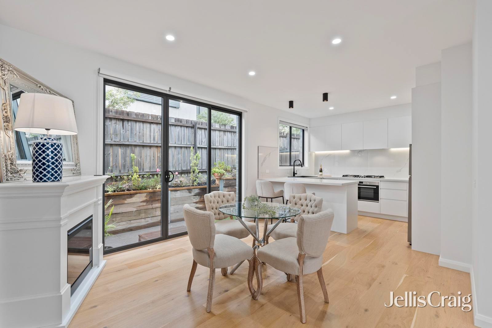 2/140 Parker Street, Templestowe image 3