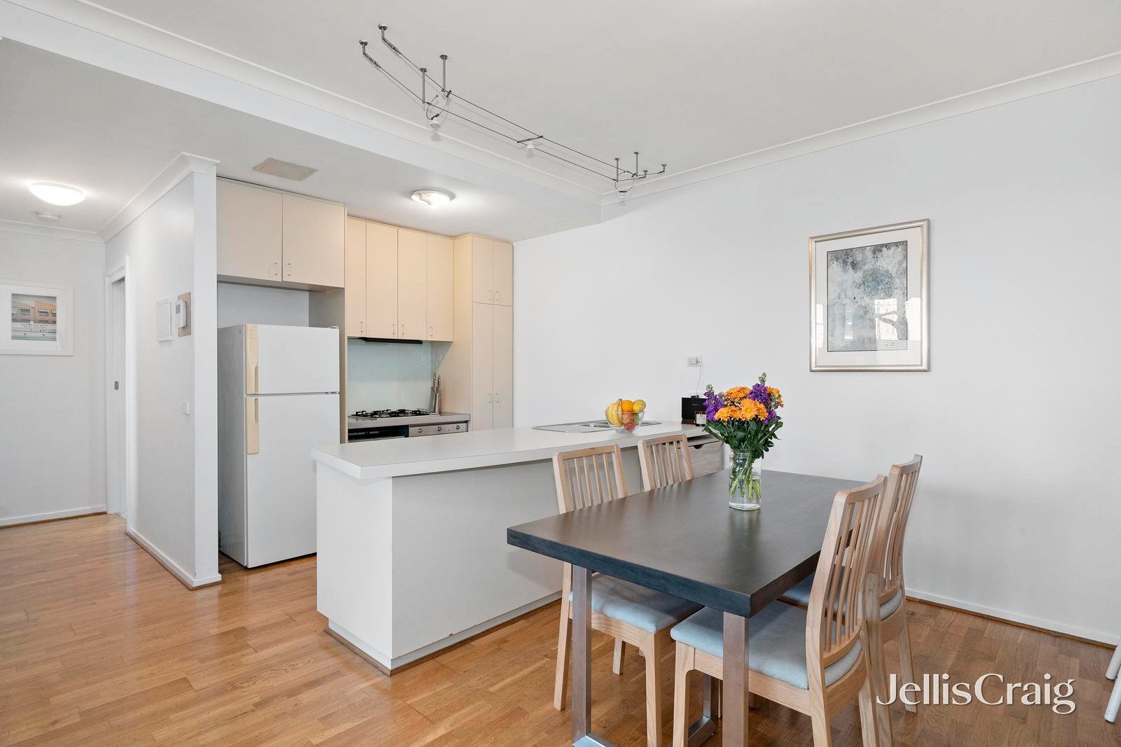 2/140 Queens Parade, Fitzroy North image 3