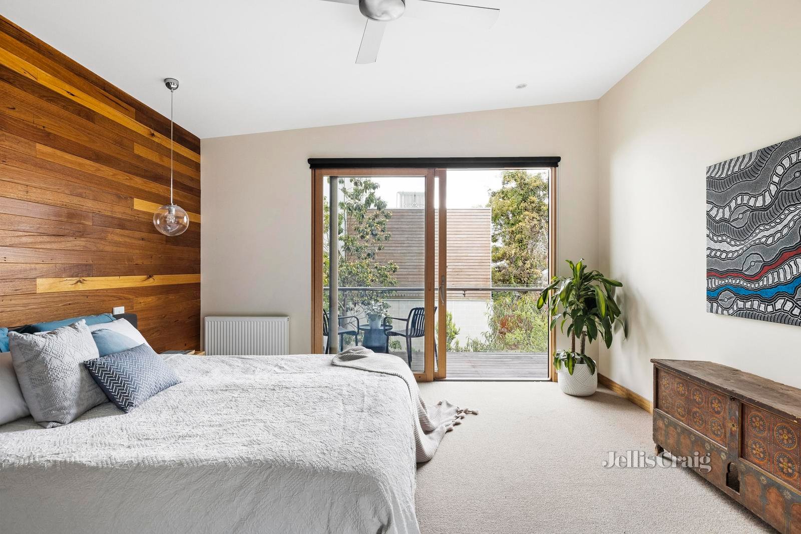 2/140 Roseneath Street, Clifton Hill image 6