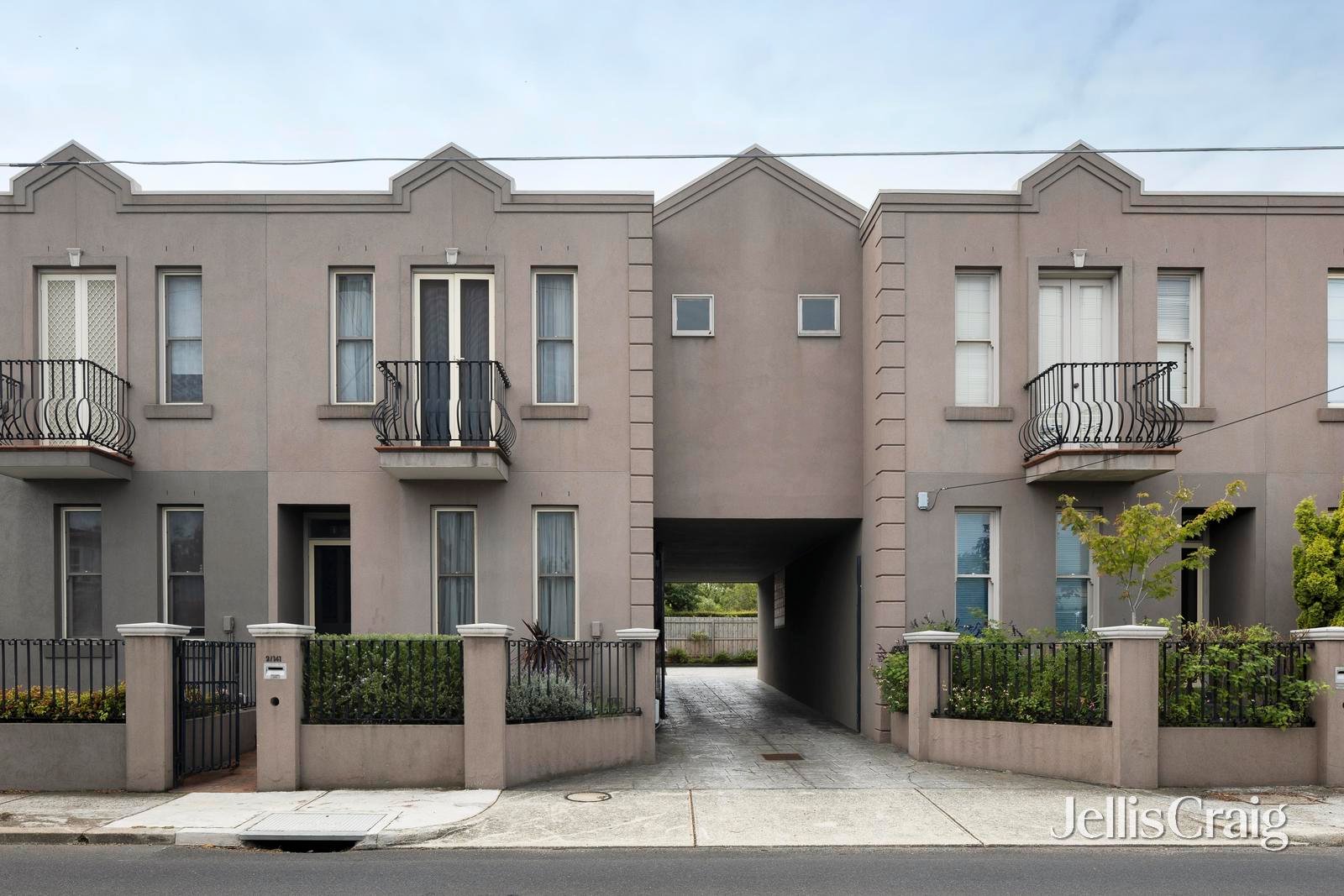 2/141 Separation Street, Northcote image 1