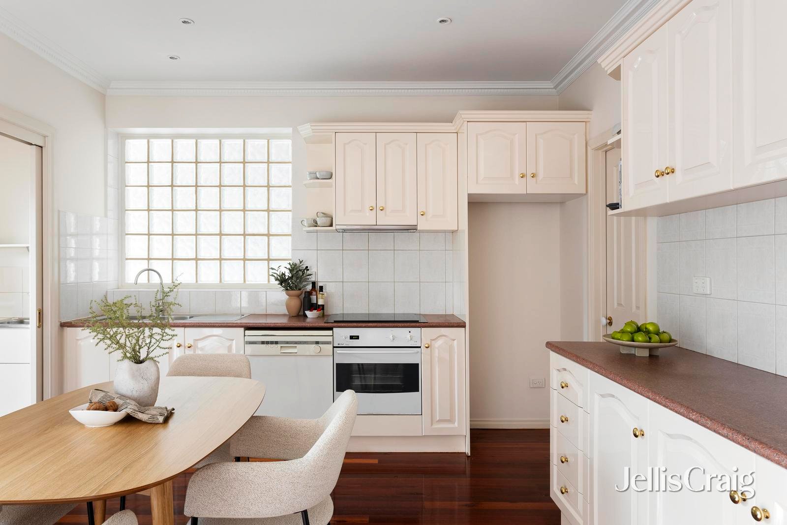 2/141 Separation Street, Northcote image 9