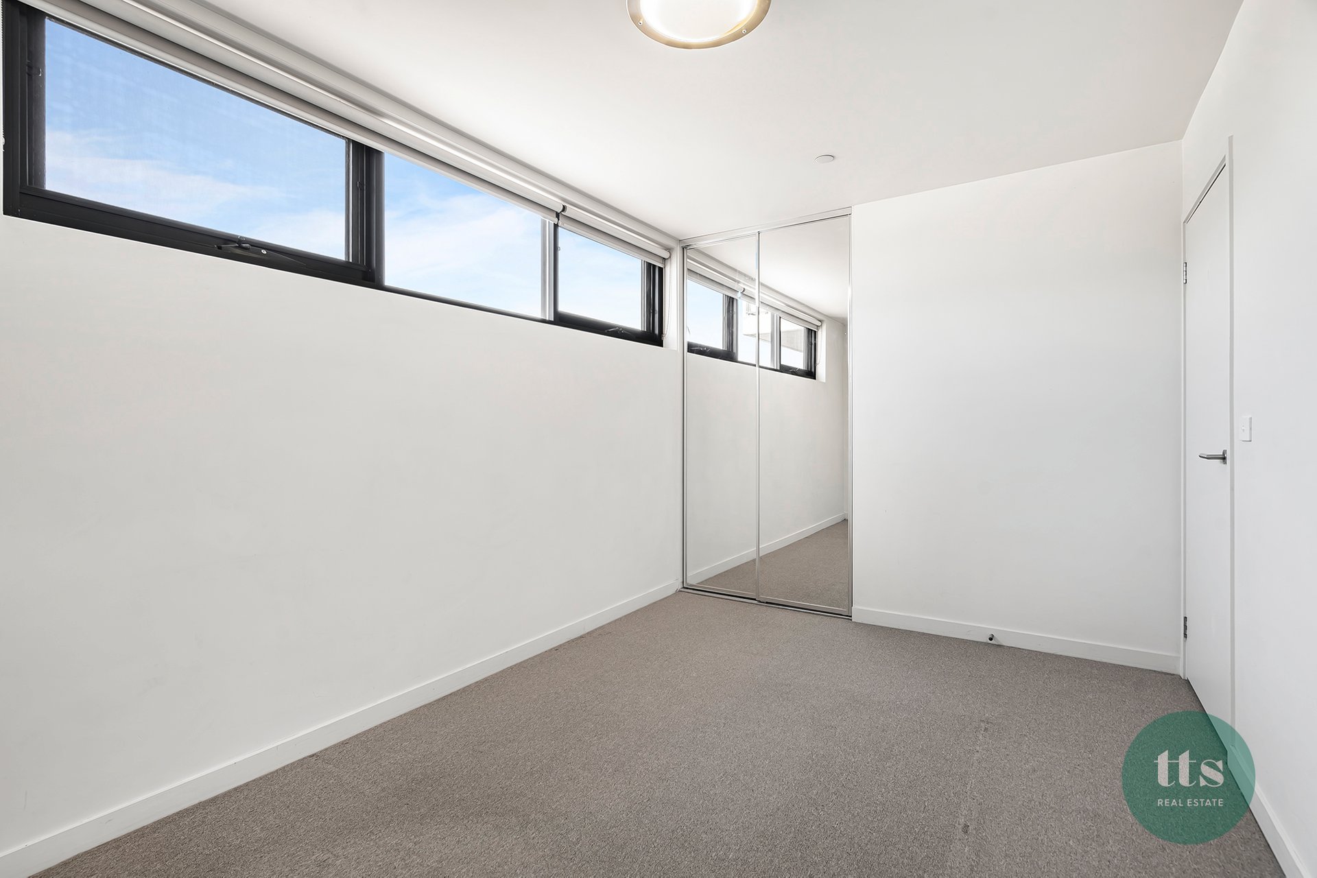 214/105 Pier Street, Altona image 10