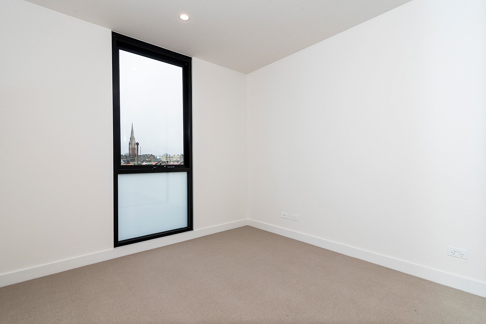 Property Gallery Thumbnail 2