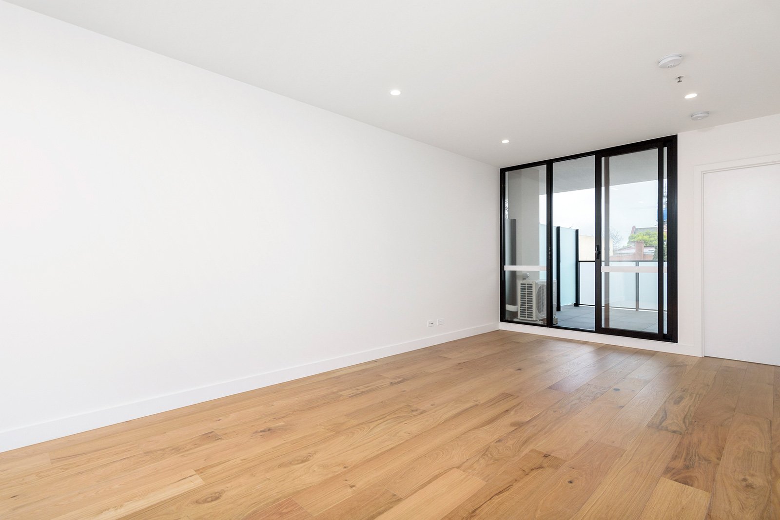 Property Gallery Thumbnail 4