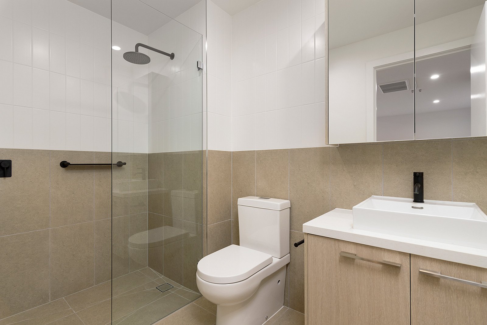 Property Gallery Thumbnail 6
