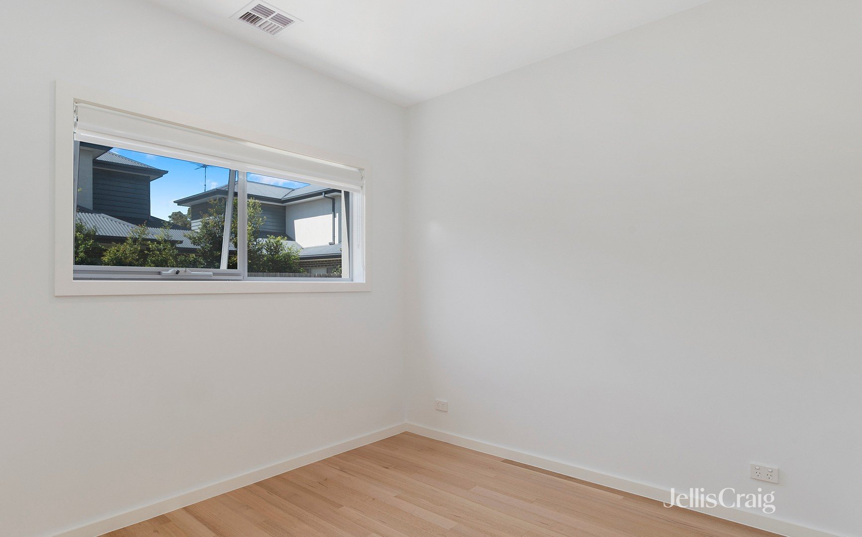 2/142 Blackshaws Road, South Kingsville image 4