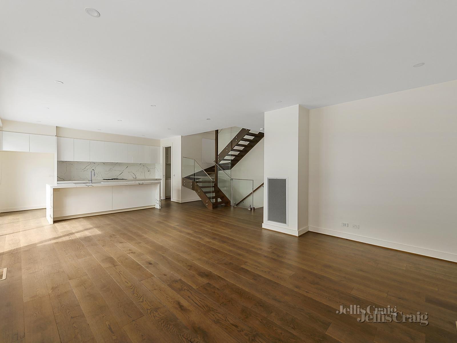 2/142 Princess Street, Kew
- Print Image 1