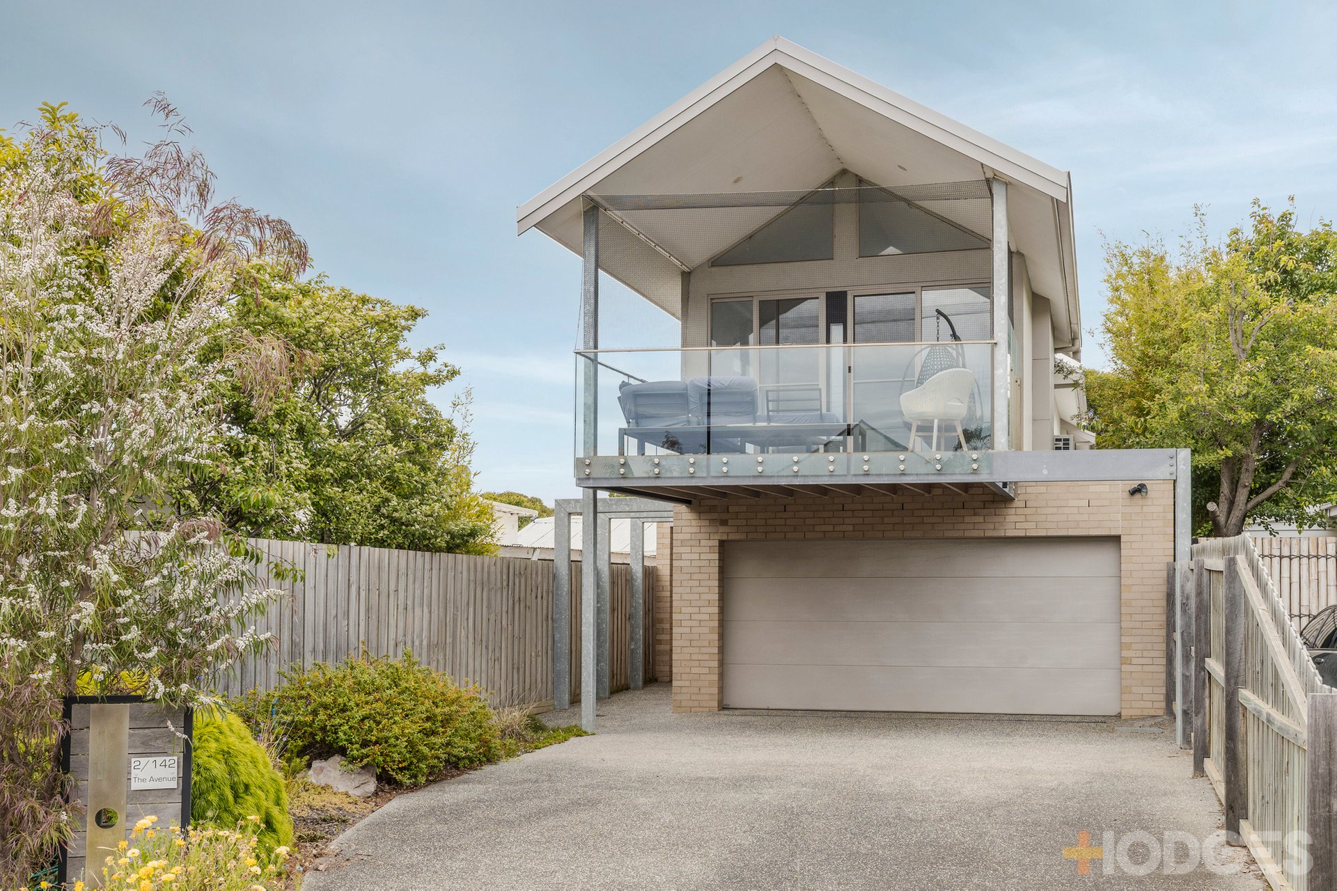 2 / 142 The Avenue Ocean Grove