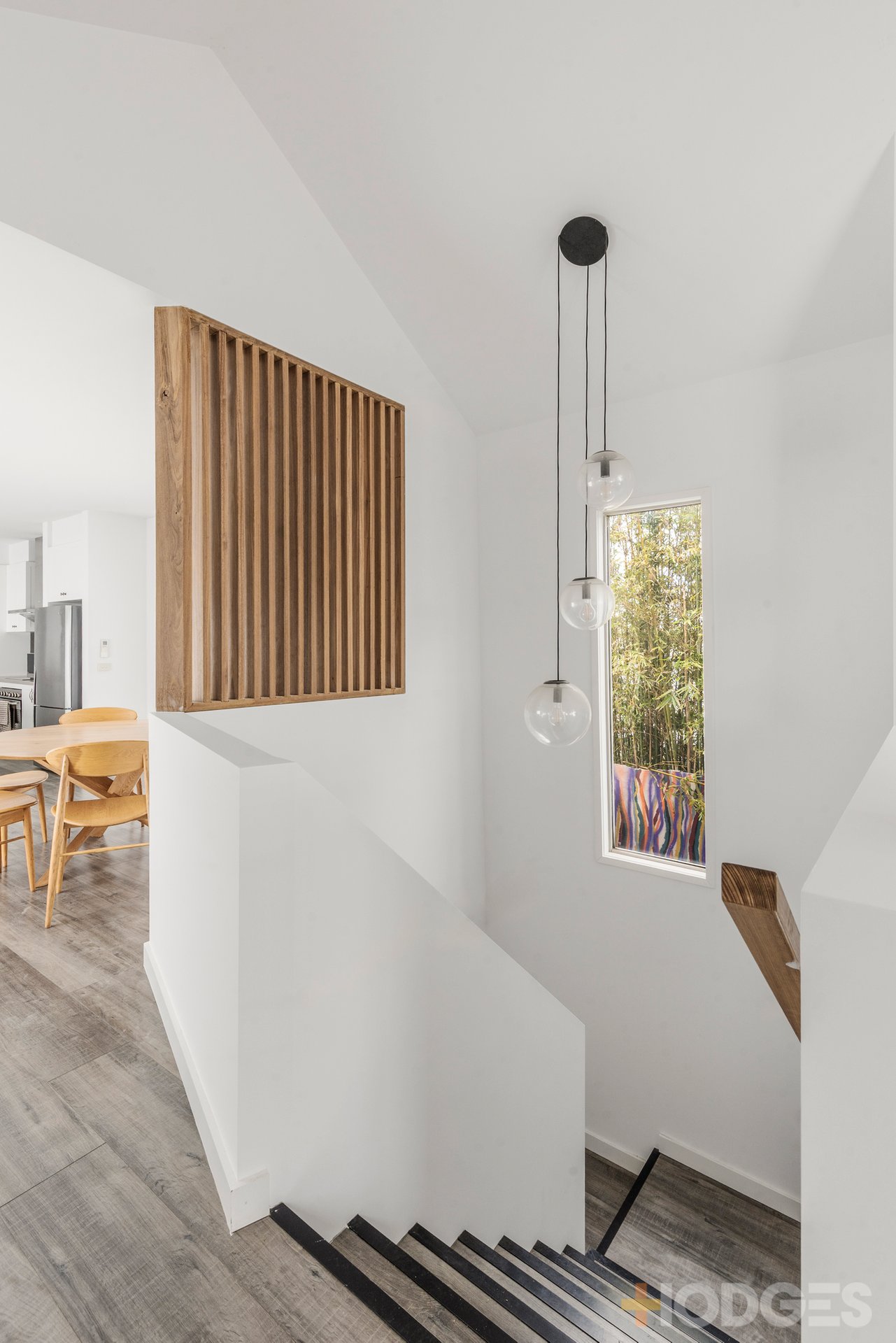 2 / 142 The Avenue Ocean Grove