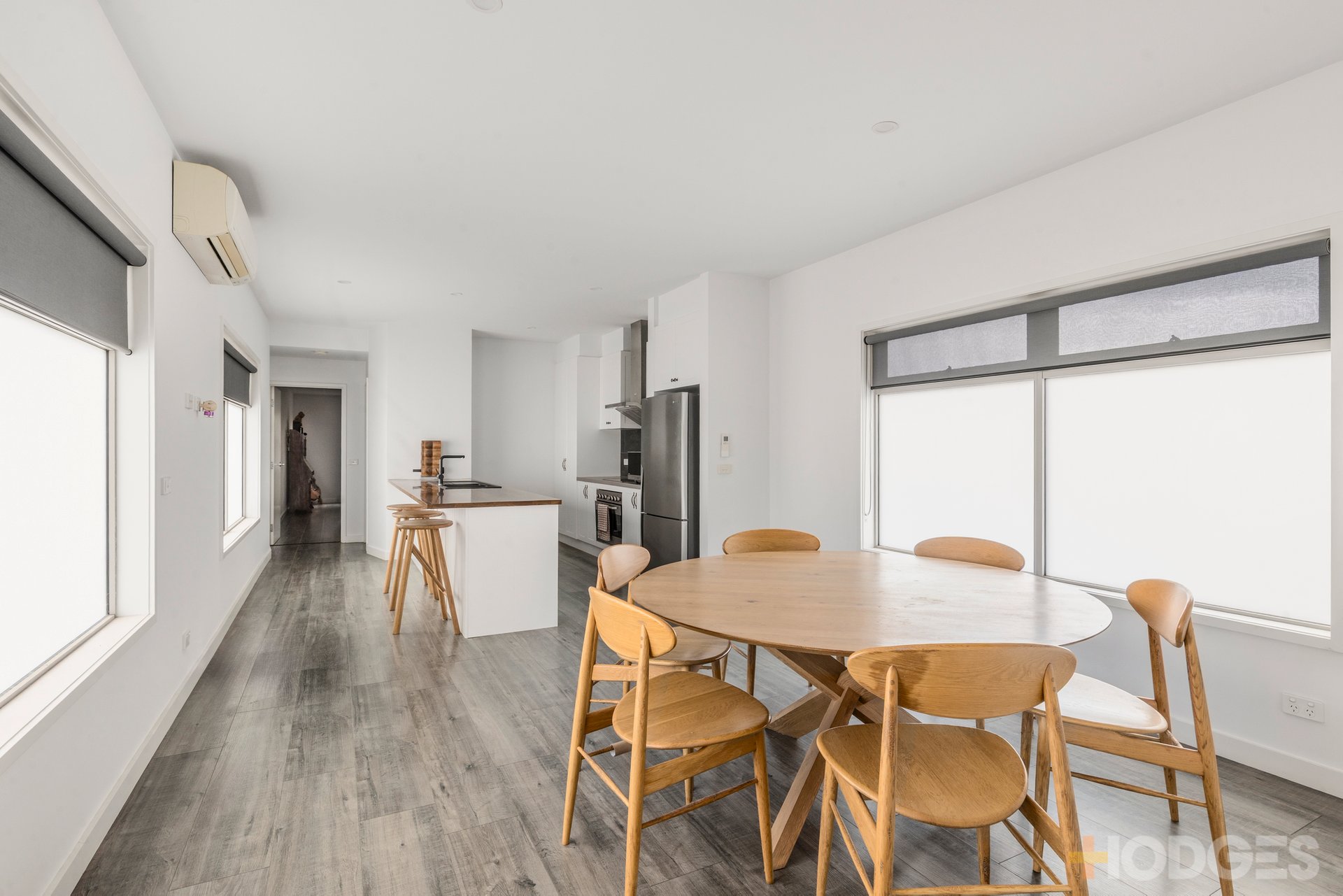 2 / 142 The Avenue Ocean Grove