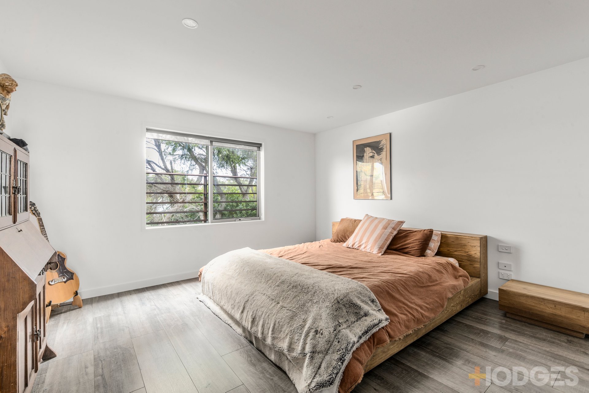 2 / 142 The Avenue Ocean Grove