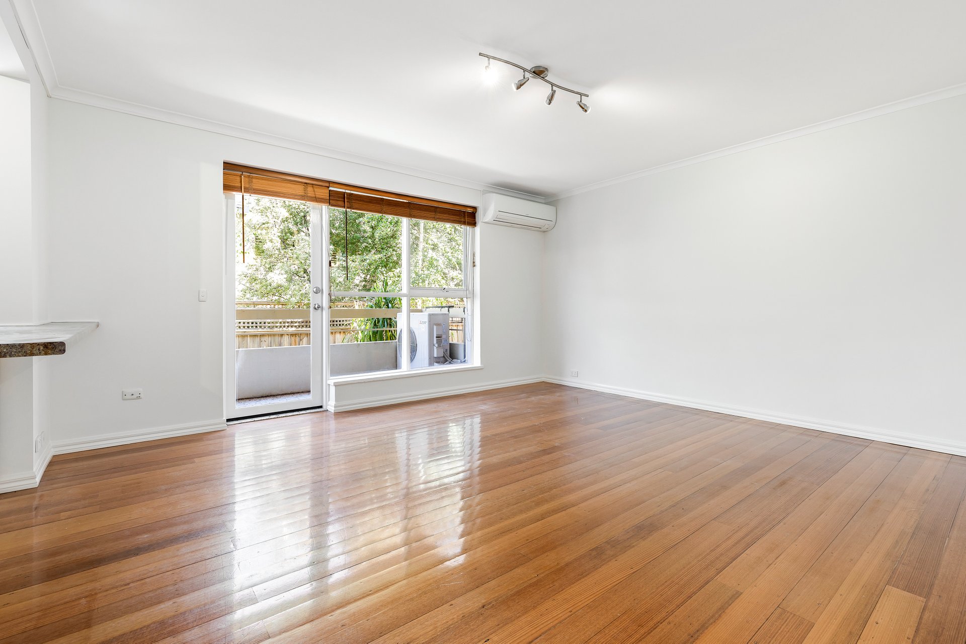 Property Gallery Thumbnail 2