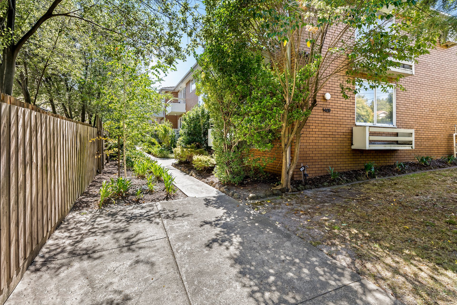 Property Gallery Thumbnail 9