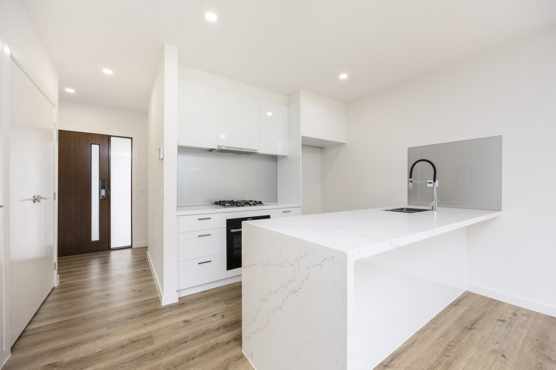 2/143 Heatherdale Road, Vermont image 3