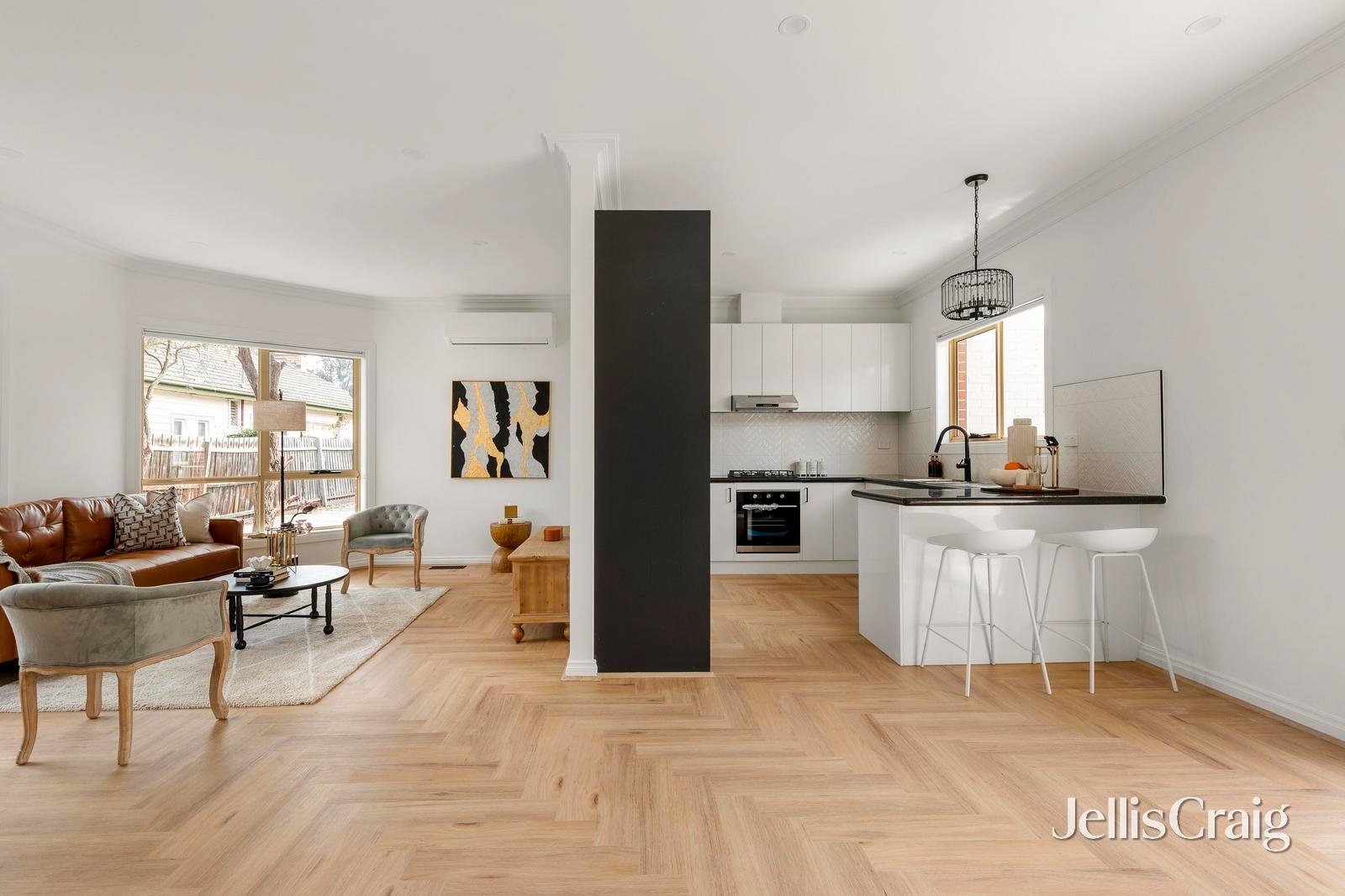 2/143 Rathcown Road, Reservoir image 5
