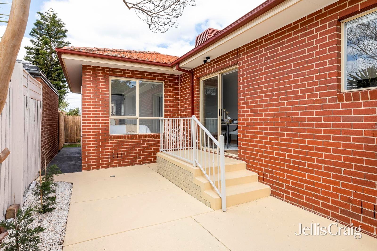 2/143 Rathcown Road, Reservoir image 10