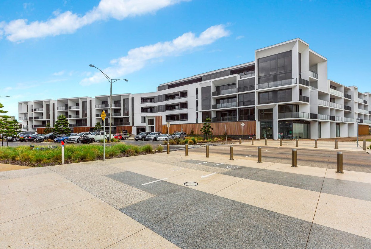 214 / 33 Quay Boulevard WERRIBEE SOUTH